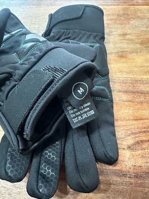Motorcycle gloves new, medium size