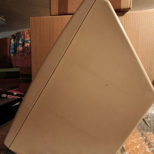 Commodore SP-120 speakers used, functional, with side wear