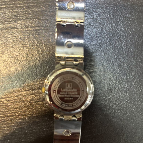 Laquisto women's watch quartz mechanism, like new, metal bracelet