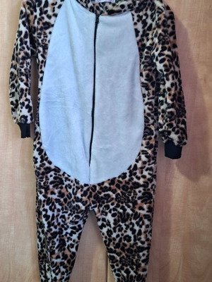 Kids tiger onesie pajamas like new for ages 5-6