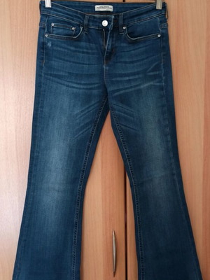 Zara women’s flared jeans like new, size S 36 8, blue