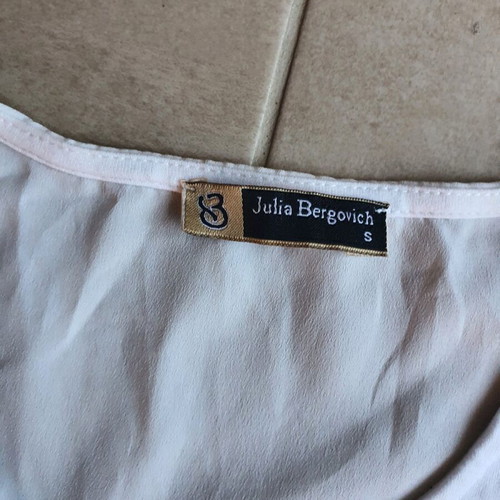 Julia Bergovich white blouse size S like new