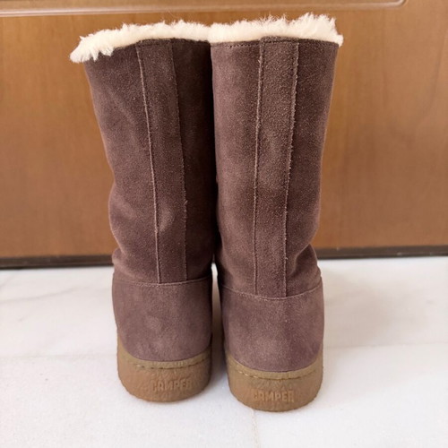 Camper Peu Terreno boots like new, brown nubuck women's