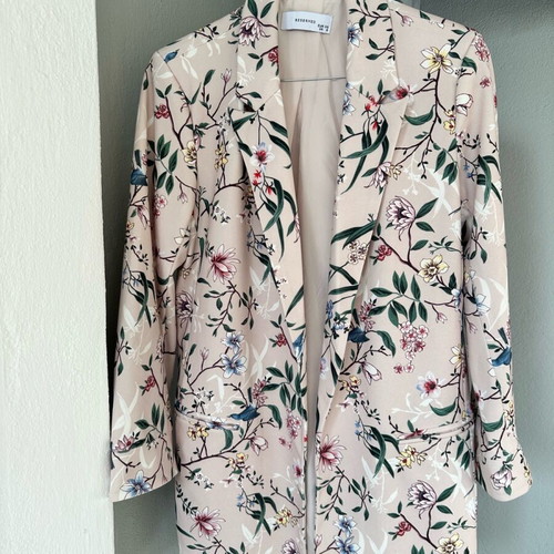 Floral suit like new with 3/4 sleeve and chino pants