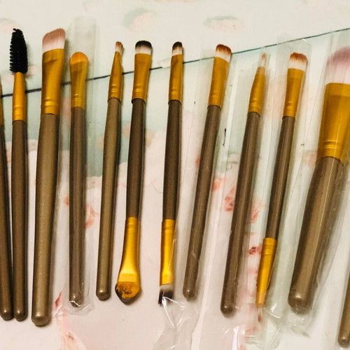 Makeup brush set of 13 pieces like new