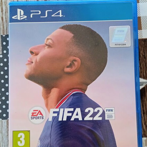 FIFA 22 PS4 game used, very good condition
