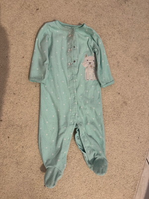 Carters onesie pyjama used for 9-month baby, fleece with stain