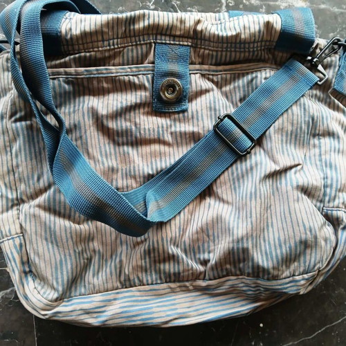 Attrattivo messenger bag crossbody like new, gray and blue