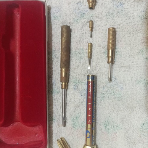 5 in 1 Handy Tool like new, collectible hammer and screwdriver
