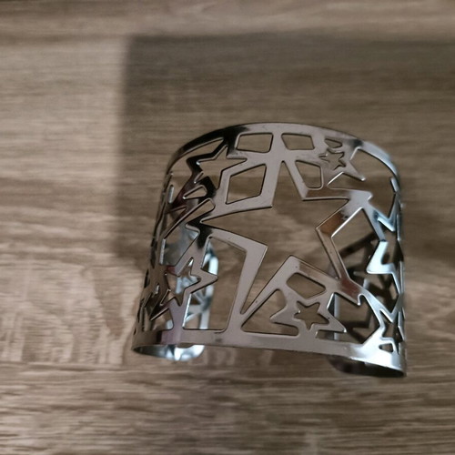 Bracelet - cuff like new, silver, adjustable size