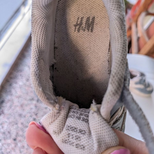 H&M baby sneakers used, size 20/21 unisex