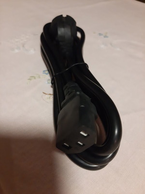 Кабел Schuko към IEC C13 1.8м нов