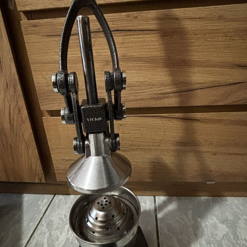 Pomegranate Orange Hand Juicer like new