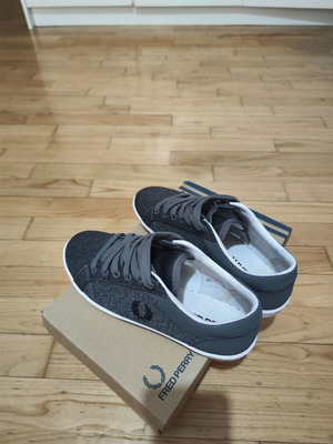 Παπούτσια Fred Perry casual σαν καινούργια, μέγεθος 42, γκρι