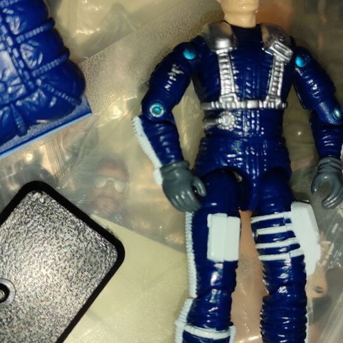 G.I.JOE Skydive (v1) (Sky Patrol) figure used with missing accessories