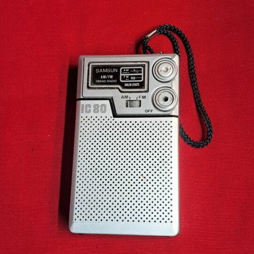 Samsun IC80 transistor radio used, works on AM FM
