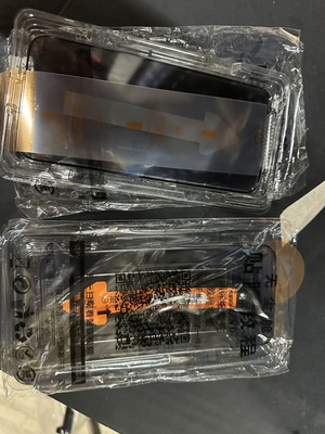 Τζαμάκια I Phone 17 Pro Max σαν καινούργια, σετ 2