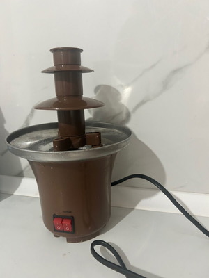 Συντριβάνι σοκολάτας μεταχειρισμένο, ειδικό για fondu σοκολάτας