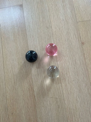 Crystal glass balls set of 3 like new