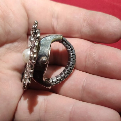 Sophie watch ring used, battery needed