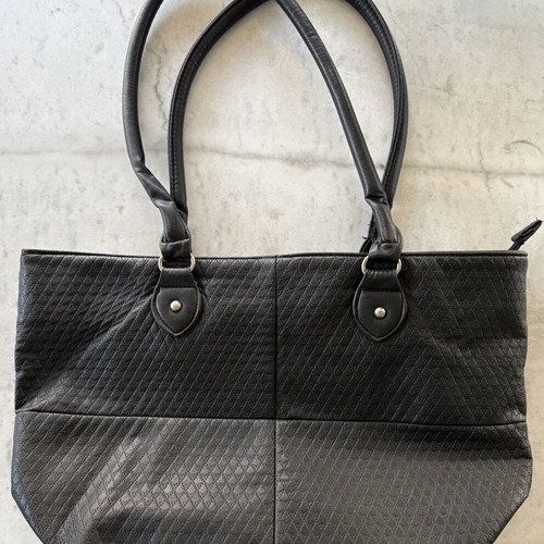Shopper bag black with quilted design and zipper closure new