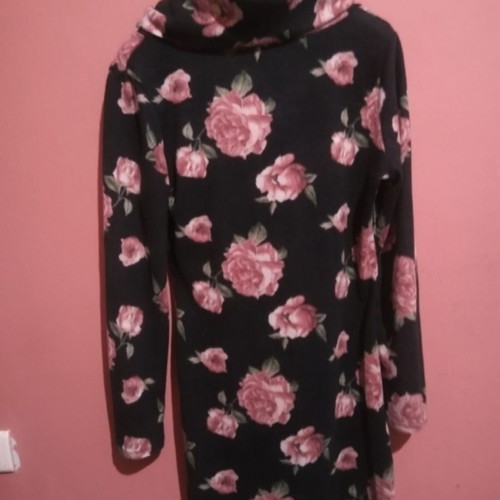Floral black blouse small like new