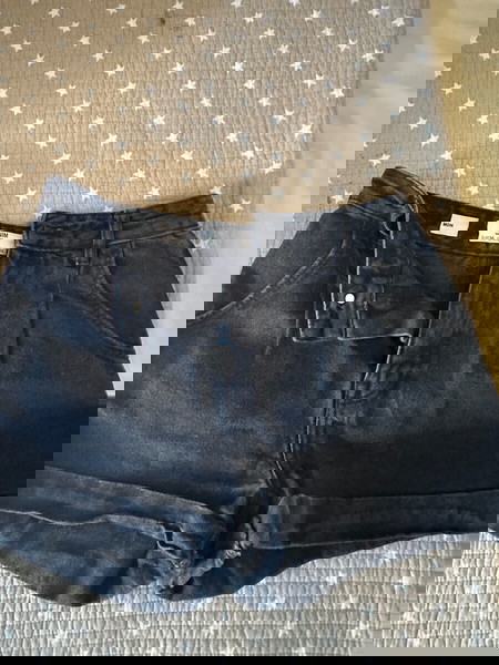 Μαυρο σορτσακι Bershka