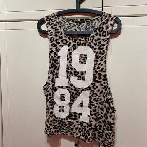 Leopard sleeveless Tally Weijl shirt like new, size S