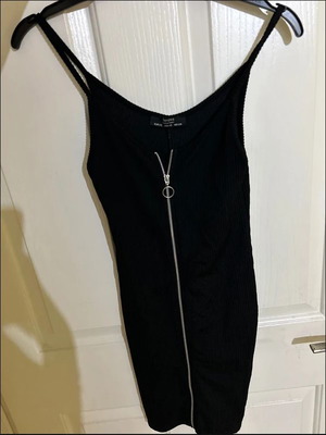 Bershka short dress black like new, size XS