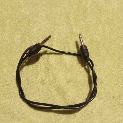 AUX audio cable jack 3.5mm 0.5m like new