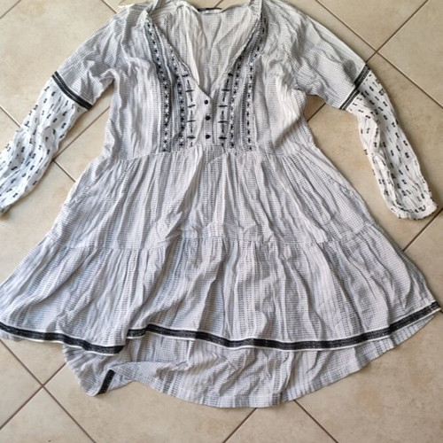 Zara dress medium size used, black and white, wide fit