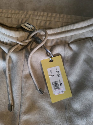 Suede pants beige new size M