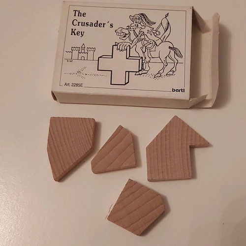 Wooden puzzles new, pack of 4 board games