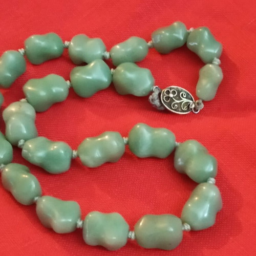 Silver necklace with green nephrite, vintage 1950, 42cm