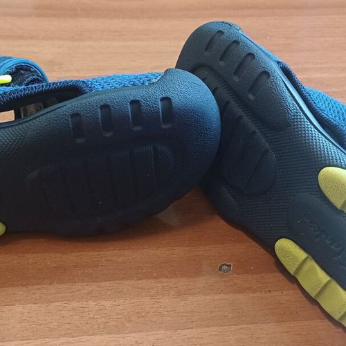 Clarks boys' sandals blue like new size 23