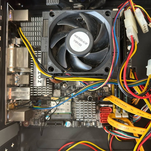 Computer used, functional, useful for spare parts, RAM 2 chipx4
