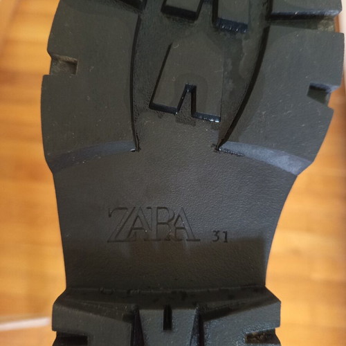 Zara kids loafers size 31 like new, black with gold chain detail