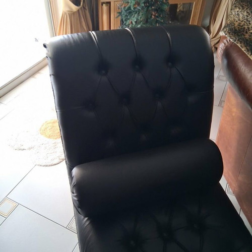 Recliner chaise lounge new, black leatherette, vintage style