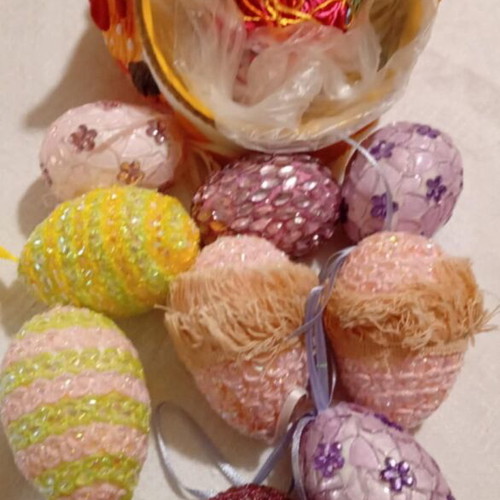 Basket with eggs and threads for egg dyeing like new