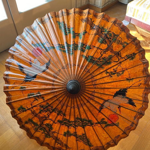 Vintage decorative Japanese umbrella like new, paper and wood