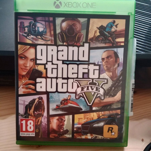 Xbox One 500GB used with one controller and GTA5
