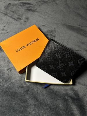 Πορτοφόλι Louis Vuitton Monogram Eclipse σαν καινούργιο, μαύρο