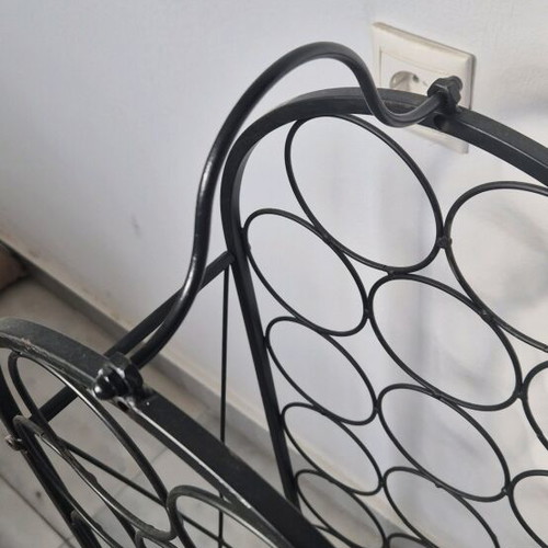 Metal wine bottle rack 18 slots like new