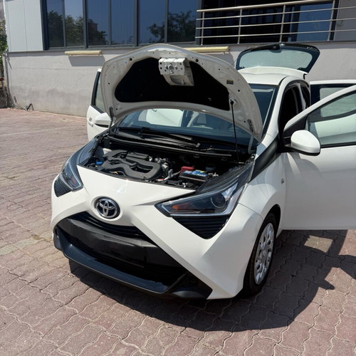 Toyota Aygo 2019 model like new, 67000 km, 4 doors, white, uncrashed