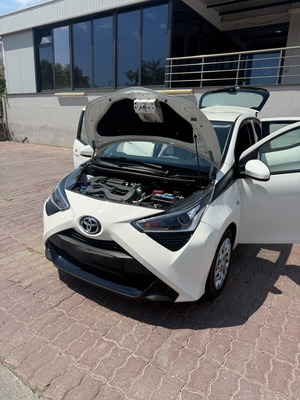 Toyota Aygo 2019 μοντέλο σαν καινούργιο, 67000χλμ, 4 πόρτες, άσπρο, ατρακάριστο
