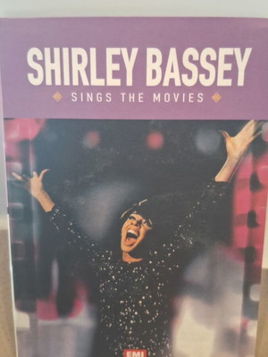 Shirley Bassey Sings The Movies CD μεταχειρισμένο, pop