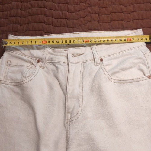 Belle Femme white jeans small like new