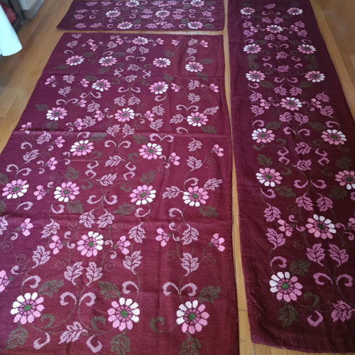 Handmade cross-stitch rug set like new, 3 pieces