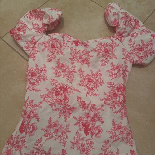 Floral women's blouse like new, pink, size small