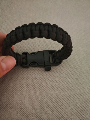 Survival bracelet with whistle like new
